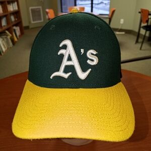 New Era 39THIRTY MLB Oakland Athletics Embroidered Logo Fitted Hat Cap L-XL